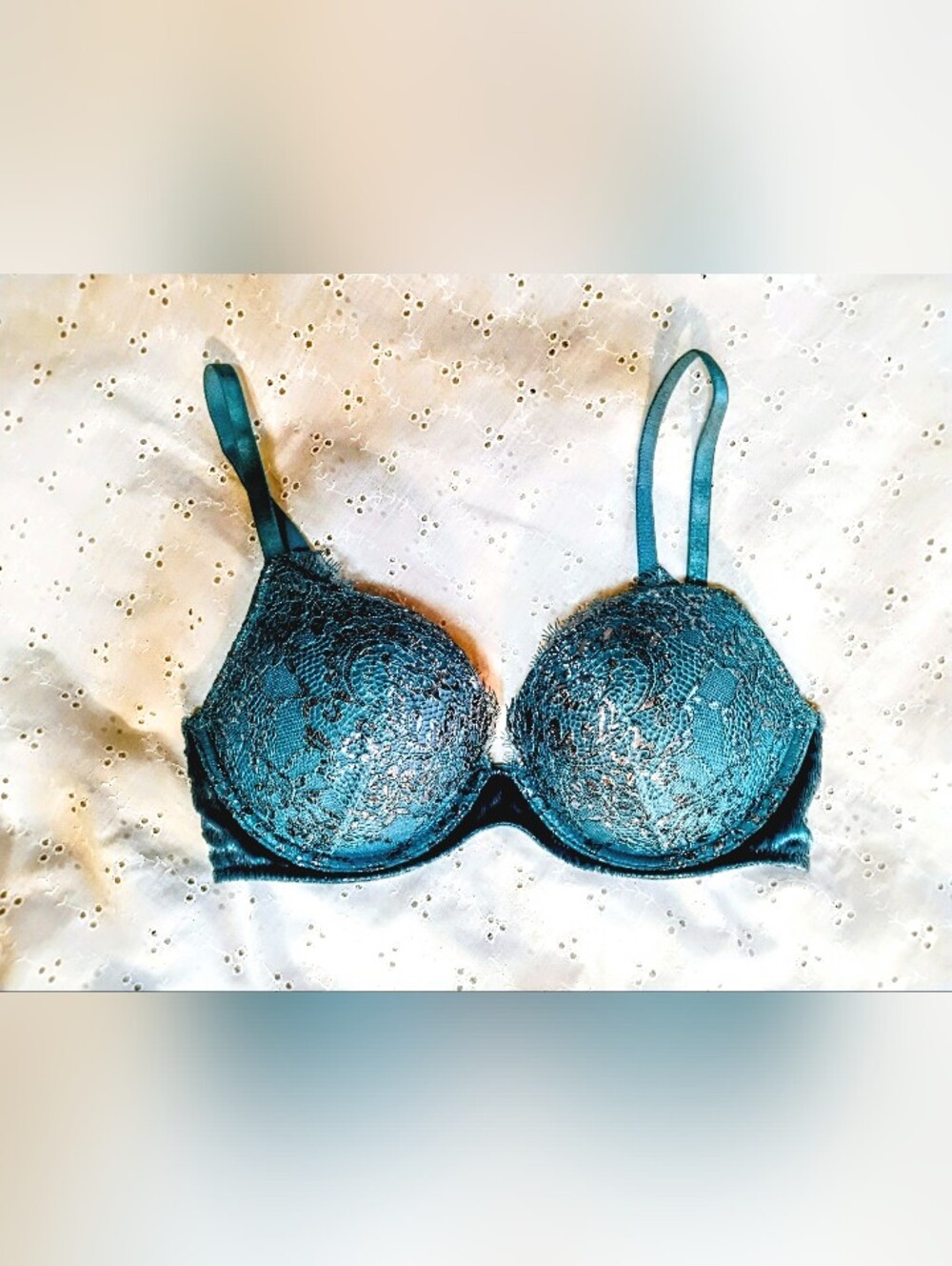 Victoria's Secret Very Sexy Blue Lace Push Up Bra Size 32C NWOT